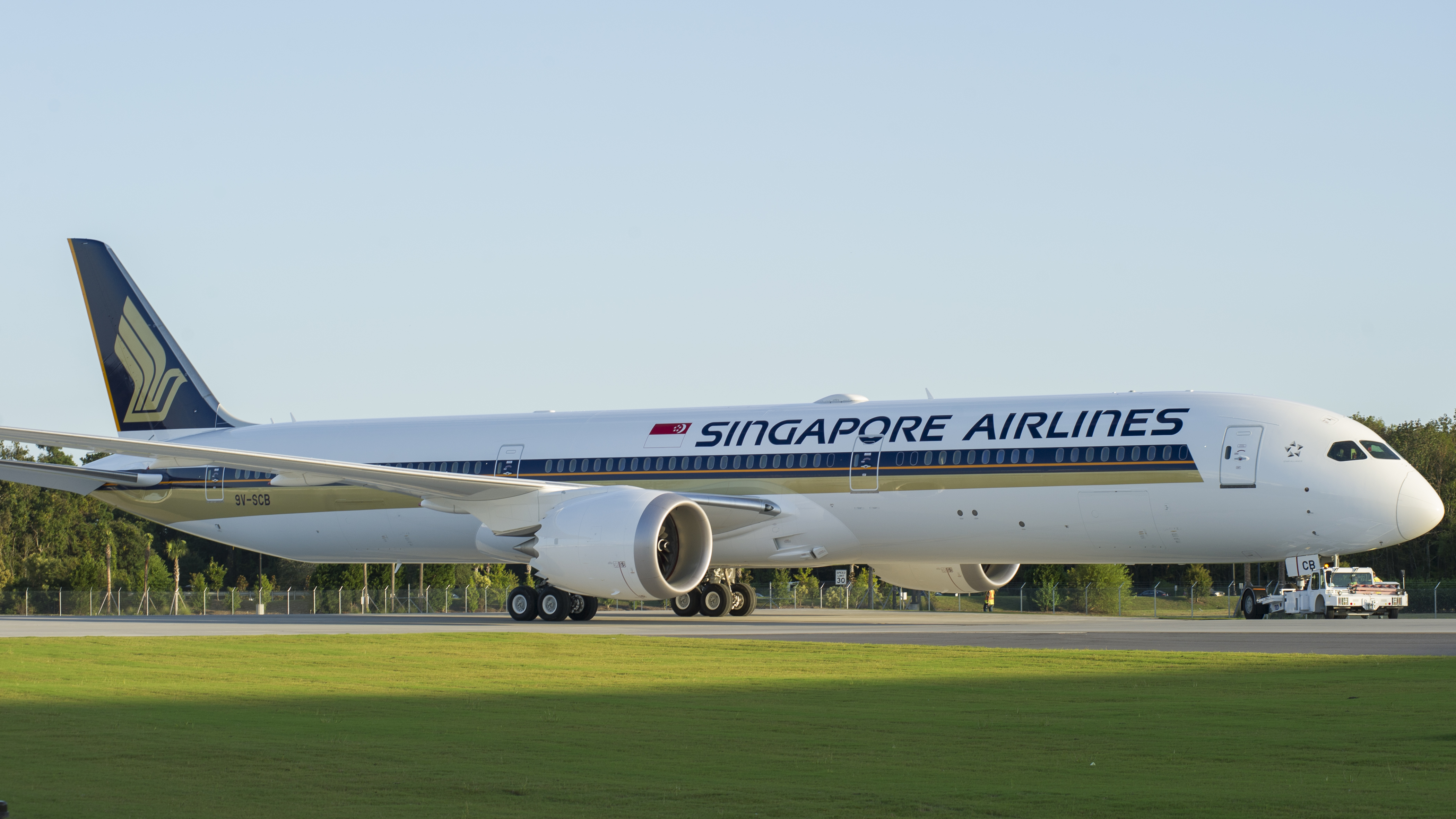 Singapore Airlines B787-10